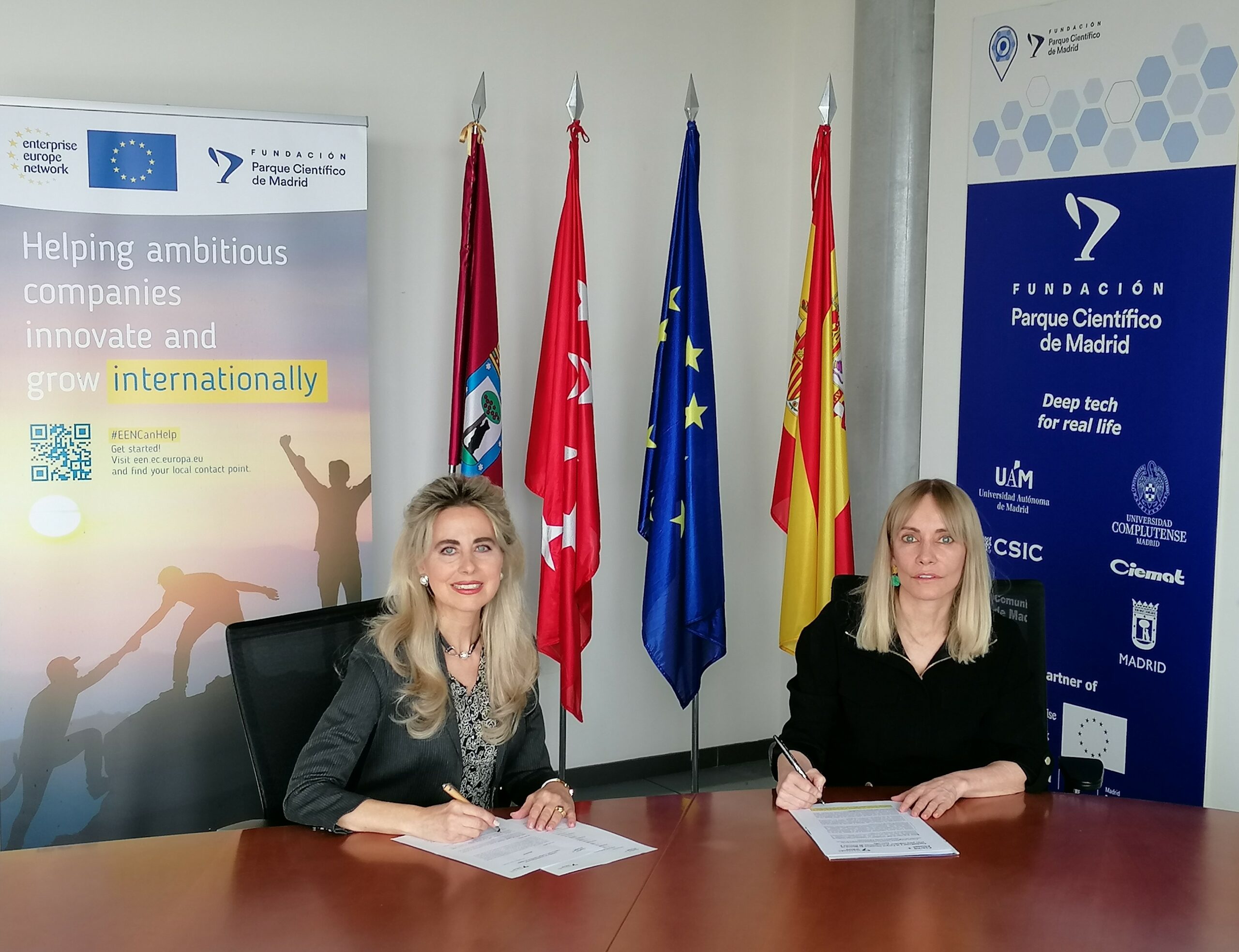 Firma del acuerdo entre el Parque Científico de Madrid y ClarkeModet para apoyar a startups y scaleups deep tech.