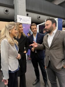 Marta Del Castillo, Directora General del PCM recibe la visita de Ángel Niño y Virginia Blanco Blanco, del Área Delegada de Innovación y Emprendimiento del Ayuntamiento de Madrid. 