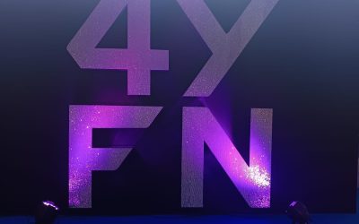Foto del panel de entrada al 4YFN 2025