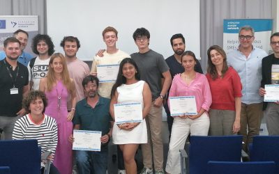 Foto de familia de los proyectos participantes en el Demo Day de APTEnisa Start 2024.