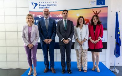 Autoridades en la presentación de Marta del Castillo como nueva directora de la FPCM (de izq. a dcha.): Marta del Castillo Vázquez (directora general FPCM),
Joaquín Goyache (rector UCM), Emilio Viciana (consejero Com. Madrid), Amaya
Mendikoetxea (rectora UAM) y Ana Ramírez (viceconsejera Com. Madrid).